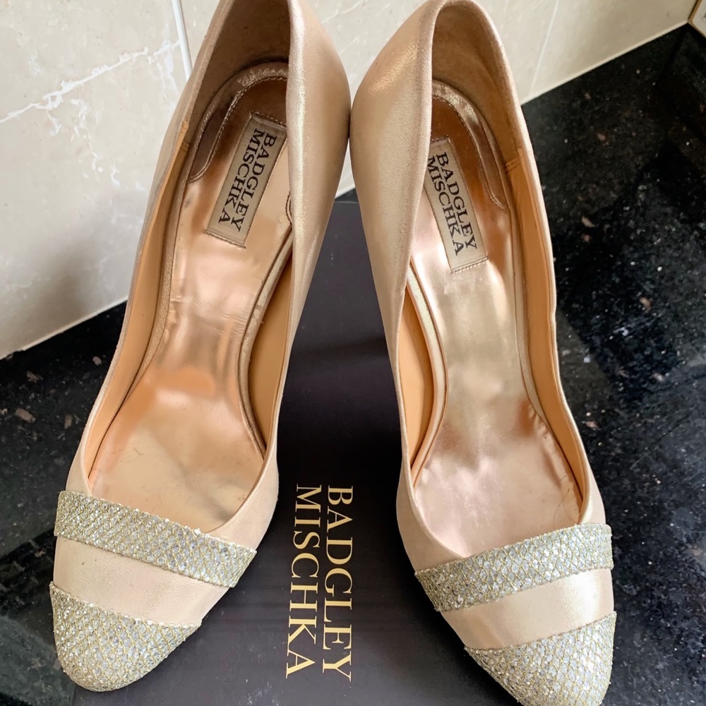 Badgley Mischka Kandid Glitter Pump, Nude
